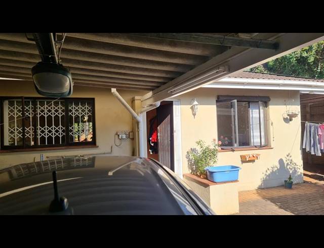 2 BEDROOM COMPLEX FOR SALE IN MUSGRAVE